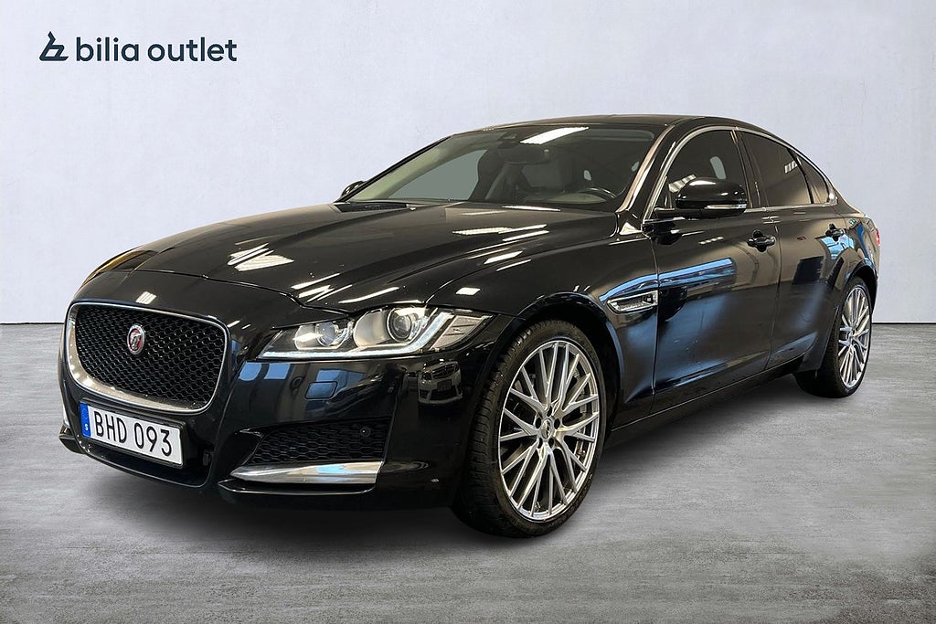 Jaguar XF 25t 240hk / Meridian Backkamera Navi