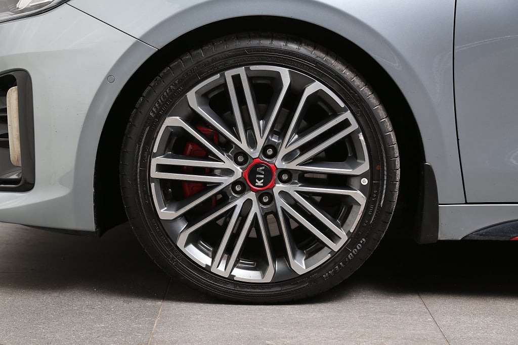 Kia ProCee'd GT 1,6 T-GDi 204hk Aut JBL CarPlay Kamera Navi 2019