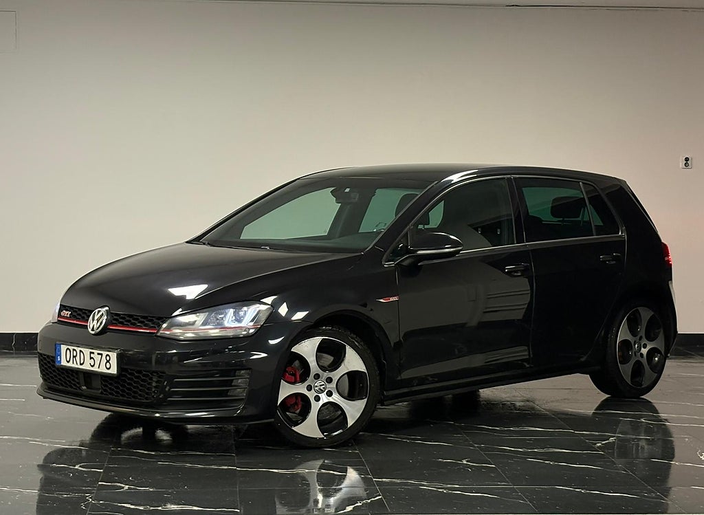 Volkswagen Golf 5-door GTI Performance 2.0 TSI BMT GTI Performance 