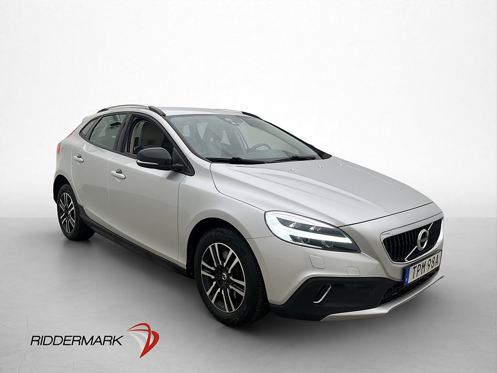 Volvo V40 Cross Country Momentum Värmare Kamera Keyless Navi