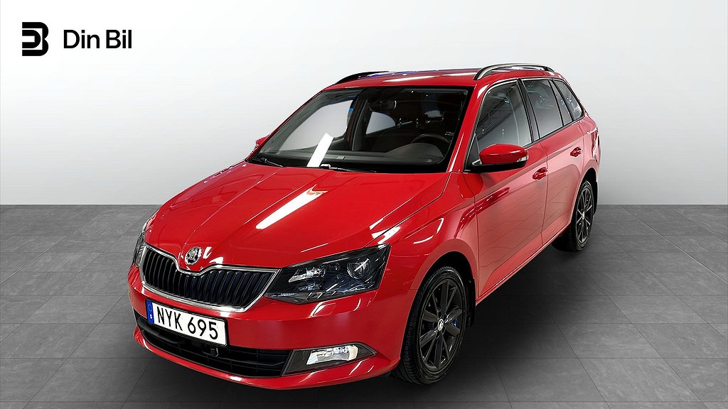 Skoda Fabia Kombi STYLE TSI 90 / P-sensorer / V-Hjul