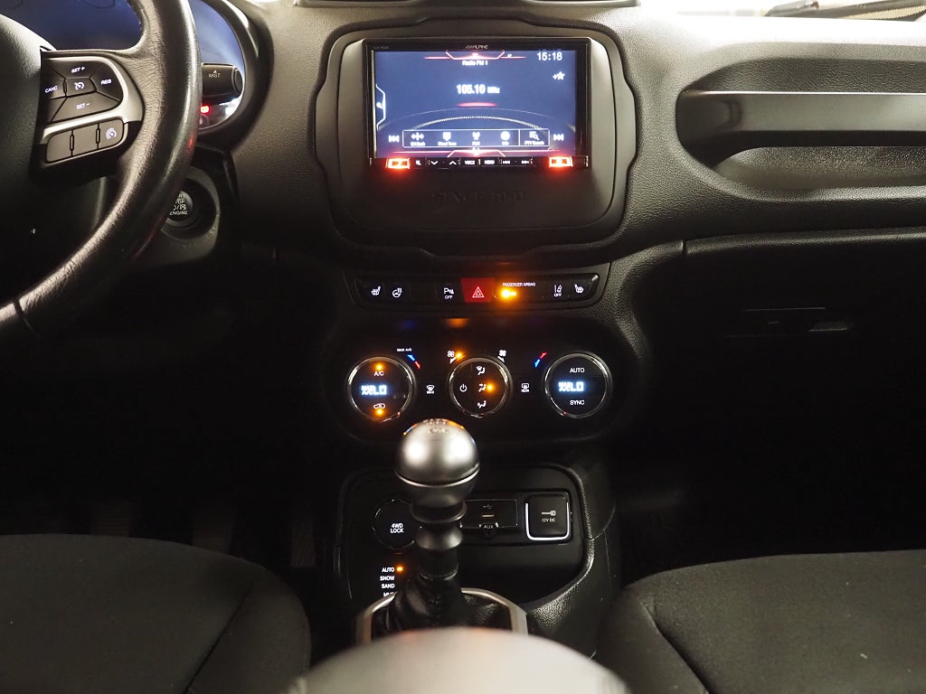 Jeep Renegade 2.0 CRD 140hk 4WD Limited |Dragkrok|Rattvärme| 2015