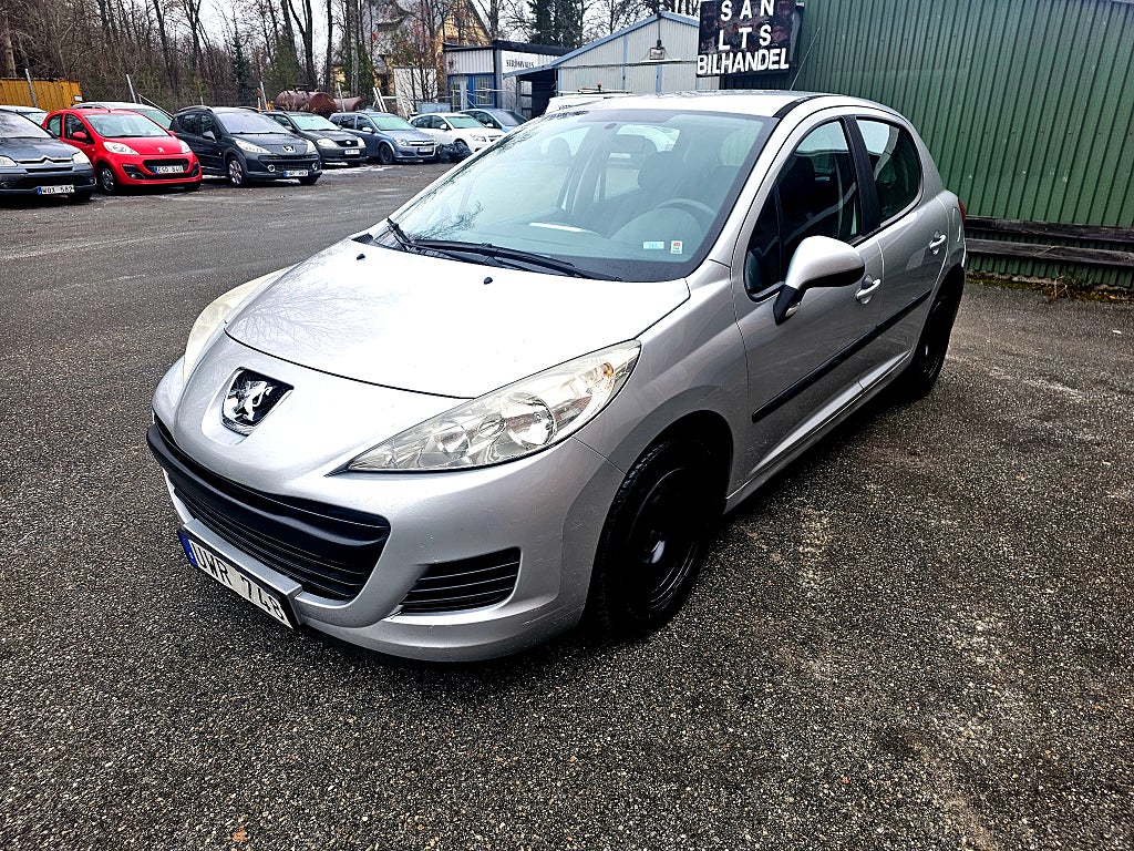 Peugeot 207 5-dörrar 1.4 Ny servad 