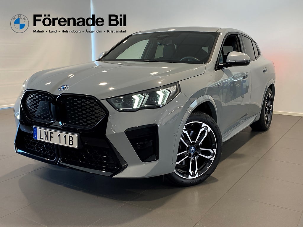 BMW iX2 xDrive30 M-Sport H/KAdaptiv Drag  Fri Service*