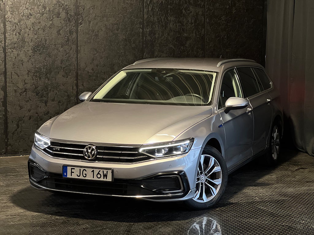 Volkswagen Passat Sportscombi GTE /Värmare/Drag/Cockpit/Ambient