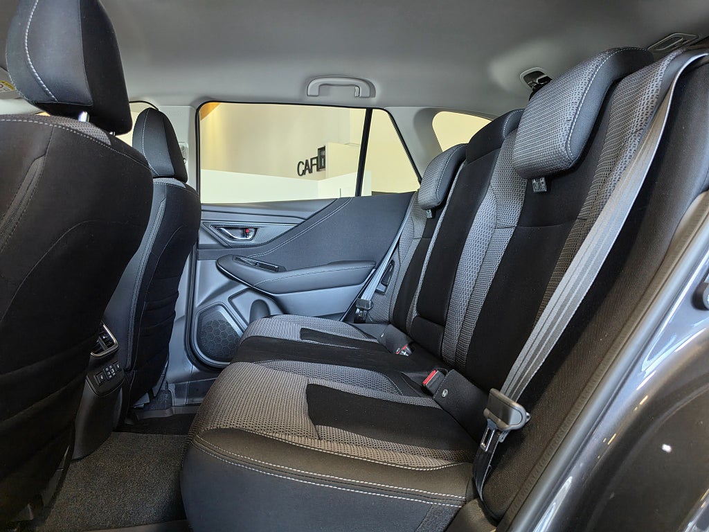 Subaru Outback 2.5 4WD / Adventure / Backkamera / Rattvärme /