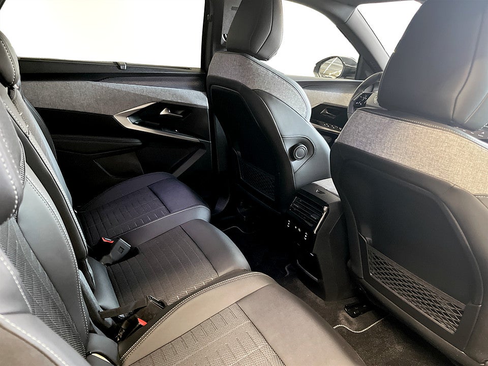 Bild på Peugeot 5008 GT Hybrid 145hk Aut 7-SITS B-KAMERA CARPLAY