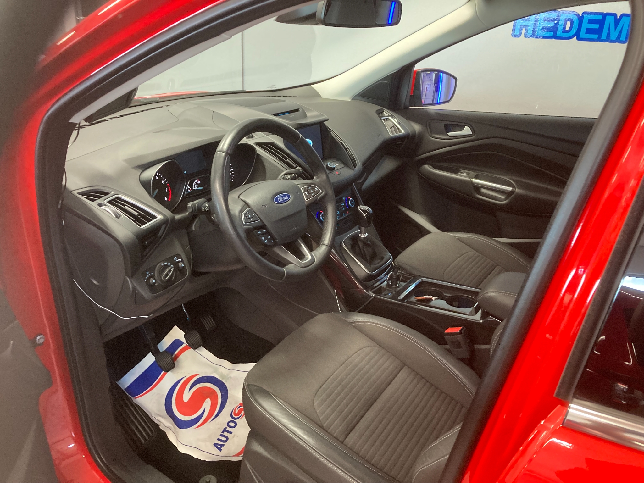 Ford Kuga 1.5 EcoBoost Euro 6 150hk, bild 3/23