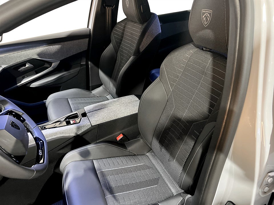 Bild på Peugeot 5008 GT Hybrid 145hk Aut - B-KAMERA,DRAG,CARPLAY