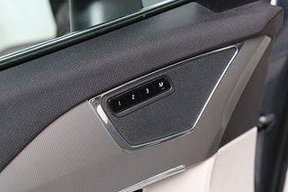 SUV Volvo XC90 10 av 30
