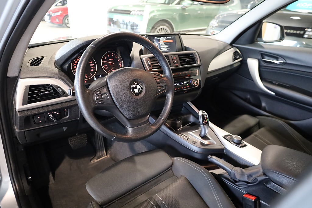 BMW 118I Steptronic Advantage PDC Connected Blåtand 2017