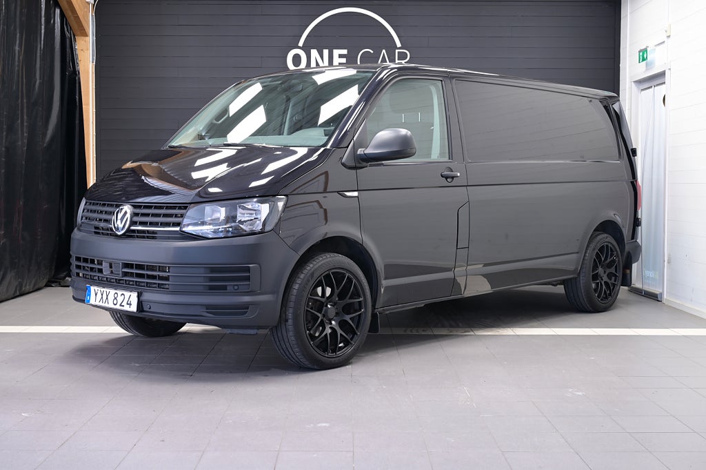 Volkswagen Transporter T28 2.0 TDI 3-sits Lång Drag GPS D-Värm Inredning Nybes