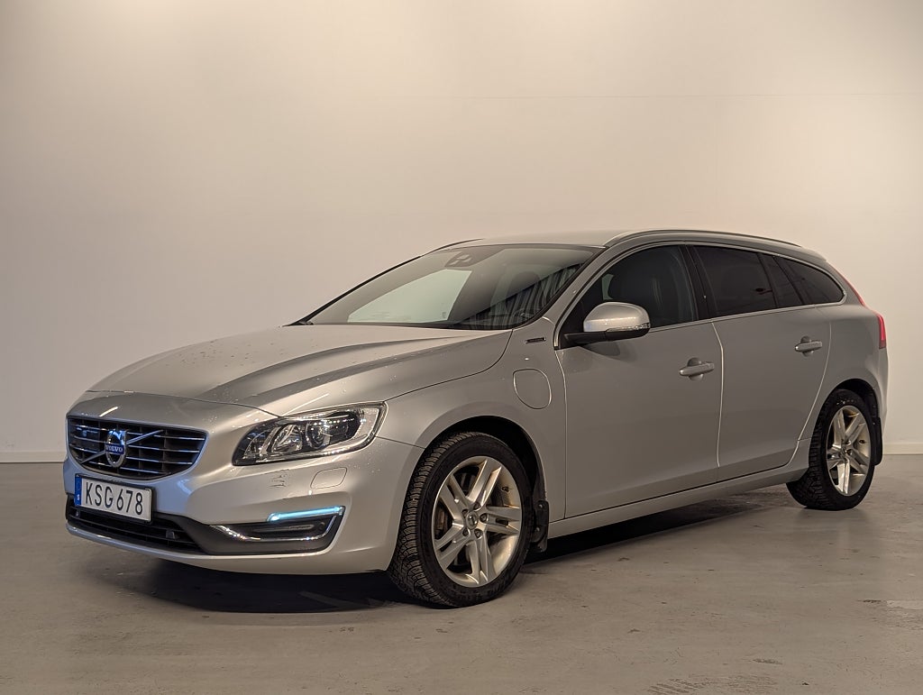 Volvo V60 D5 Plug-in Hybrid AWD Summum 231hk Navigation