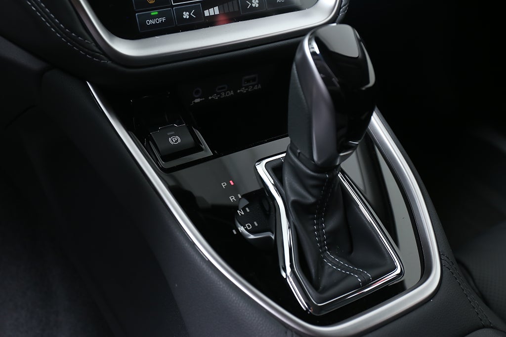 Subaru Outback Limited|  3 fria Service.