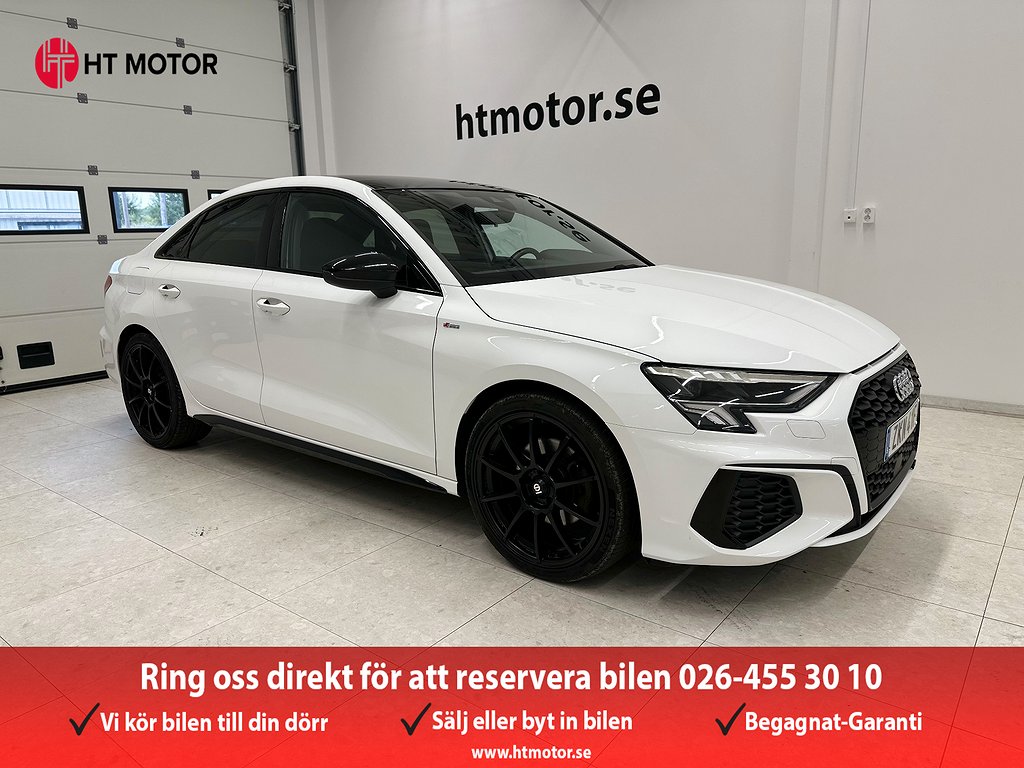 Audi A3 Sedan 35 TFSI 150hk/ S Line / Panorama / Svart Optik