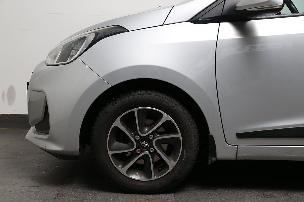 Hyundai i10 1,0 67hk Premium Automat Klima P-sensor Bluetooth 2017