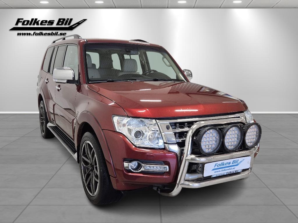 Mitsubishi Pajero 2016, bild 2/10
