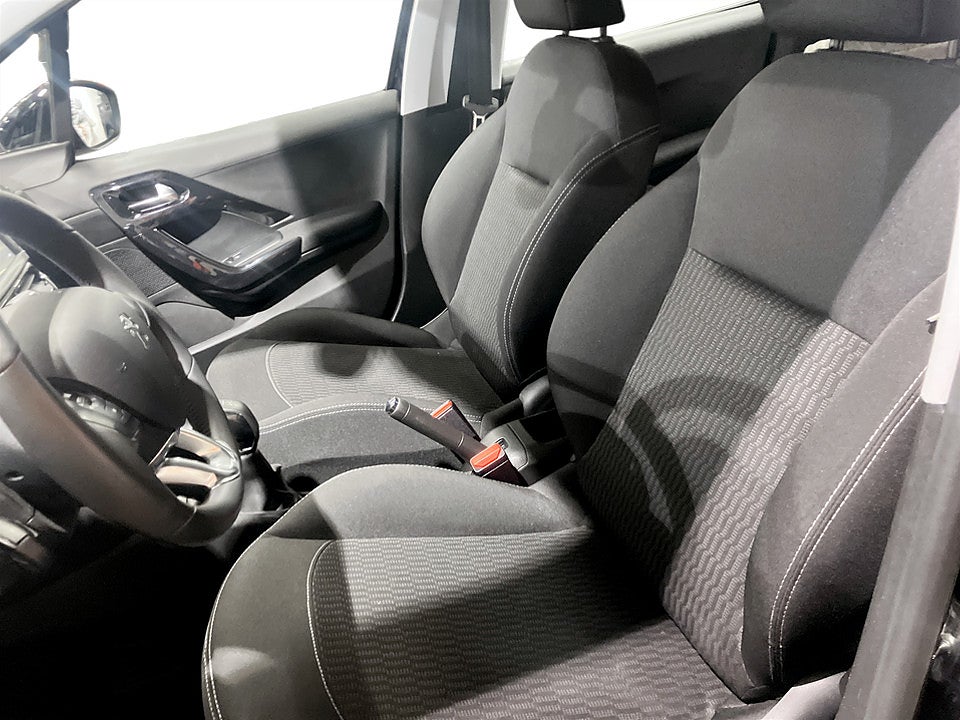 Bild på Peugeot 208 Active 1.2 PT 82hk KAMPANJRÄNTA 3,99%