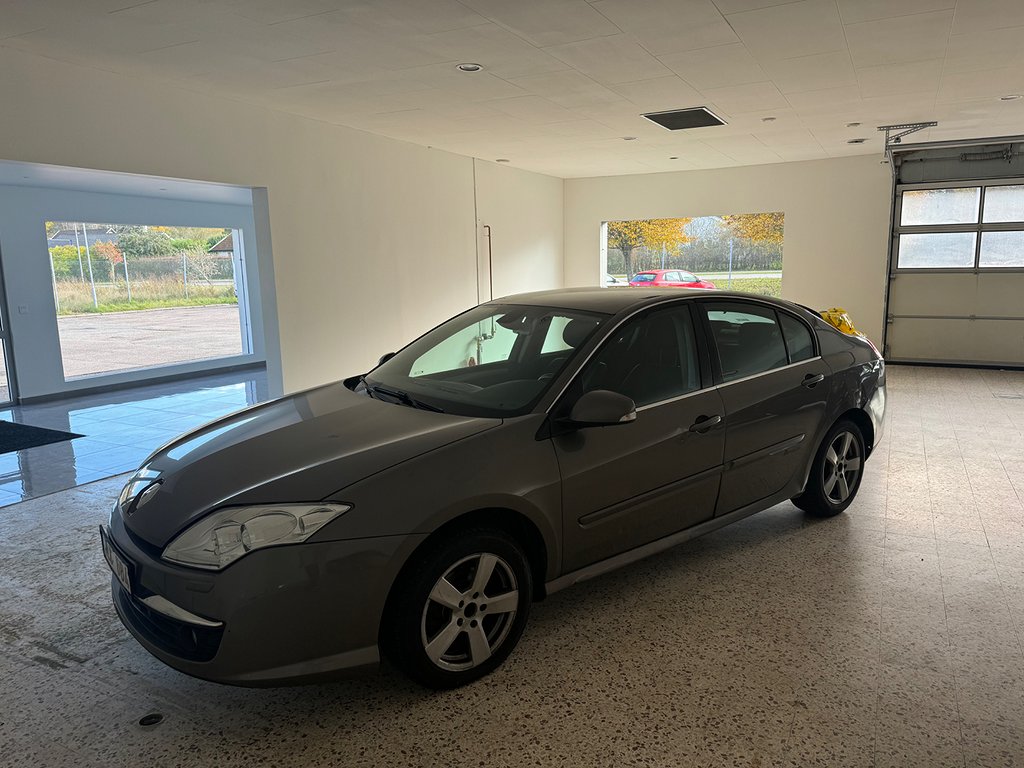 Renault Laguna 2.0 drag sedan ny besiktad 