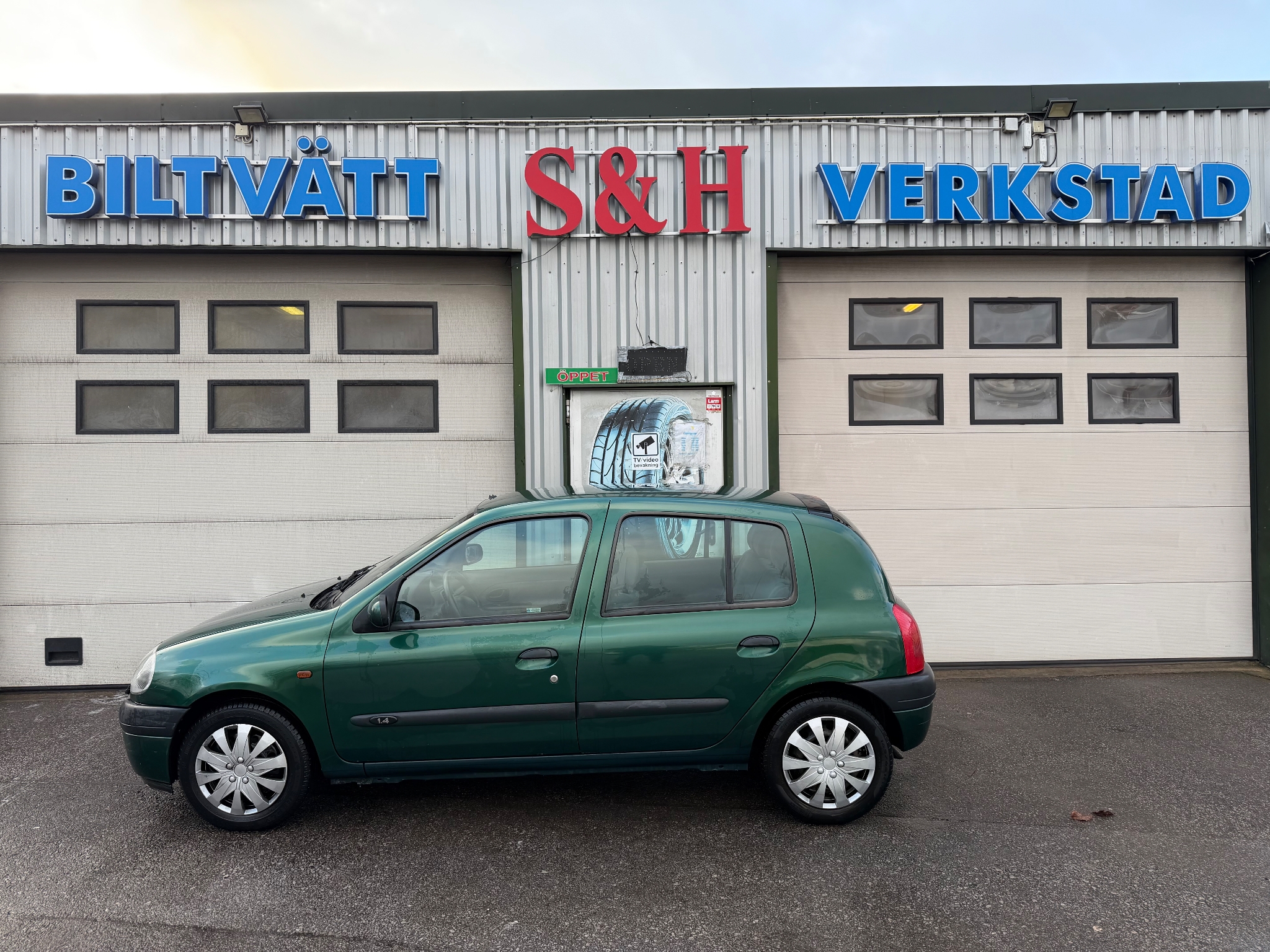 Renault Clio 5-dörrars Halvkombi 1.4 2001, bild 4/34