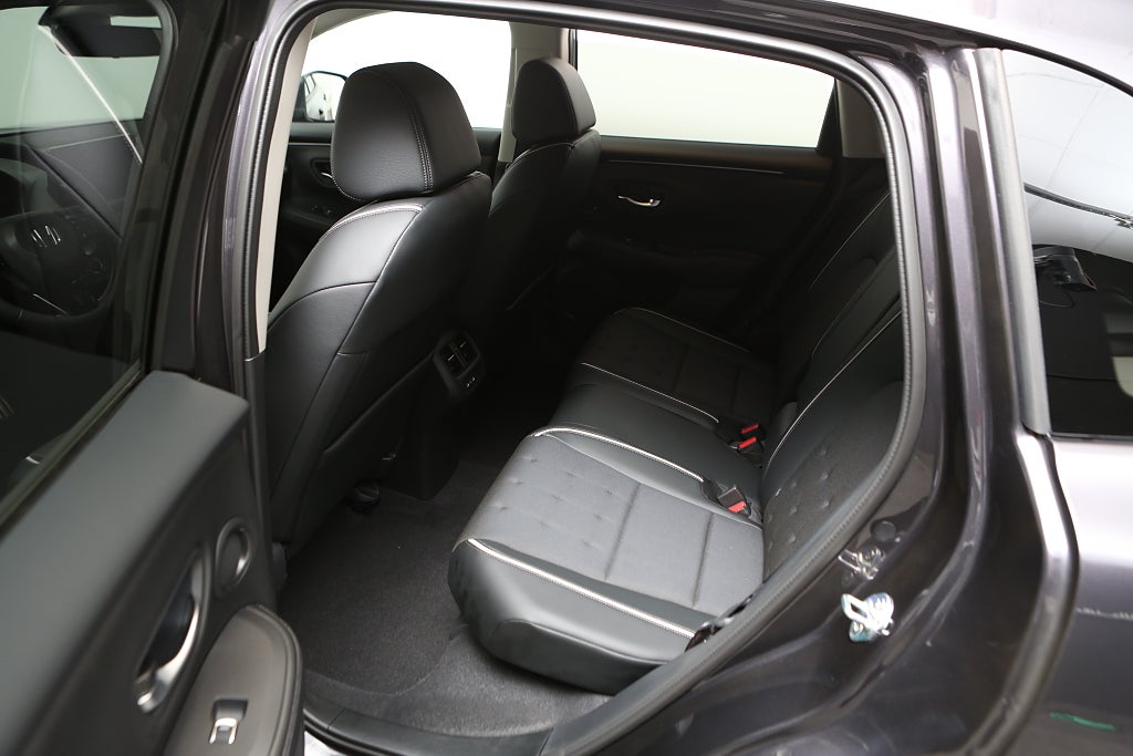 Honda ZR-V SPORT FULLHYBRID |  i Lager | 8år Garanti +5 år Service 2026