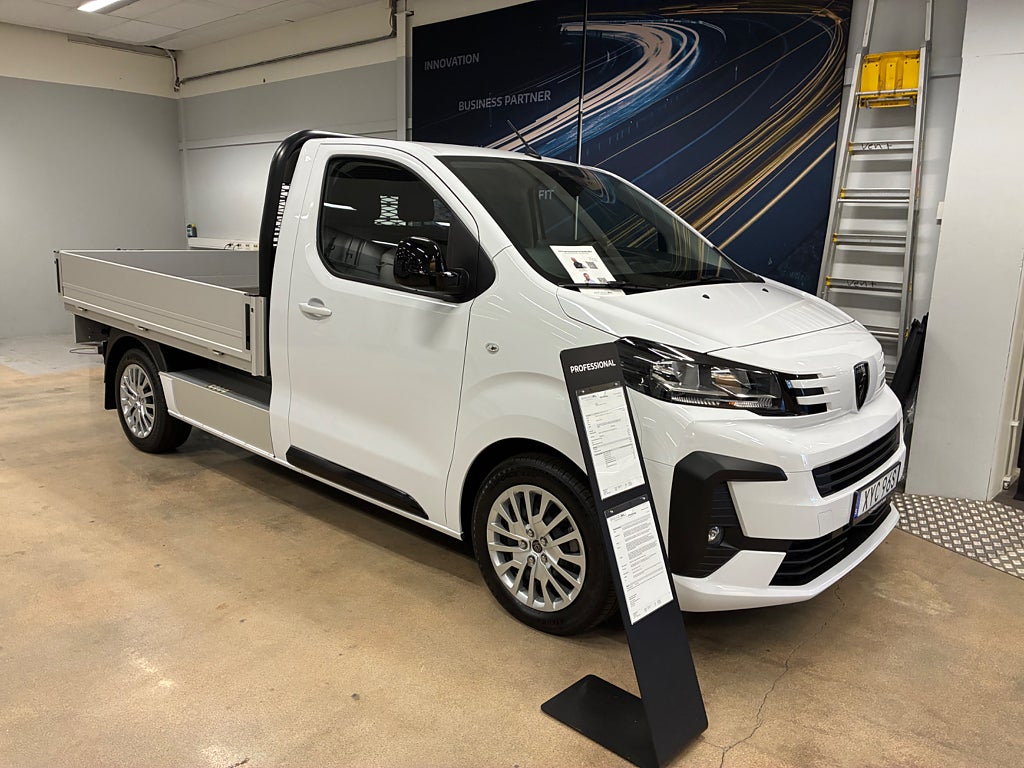 Peugeot e-Expert Boxline Pickup flakmått 2420x1900x300 mm OMG. LEVERANS