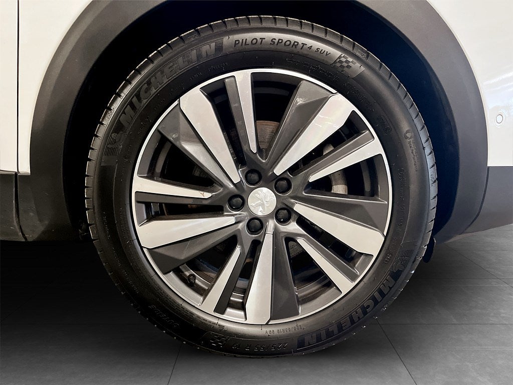 Bild på Peugeot 3008 Allure Hybrid 225hk Aut - DRAG, M-VÄRMARE