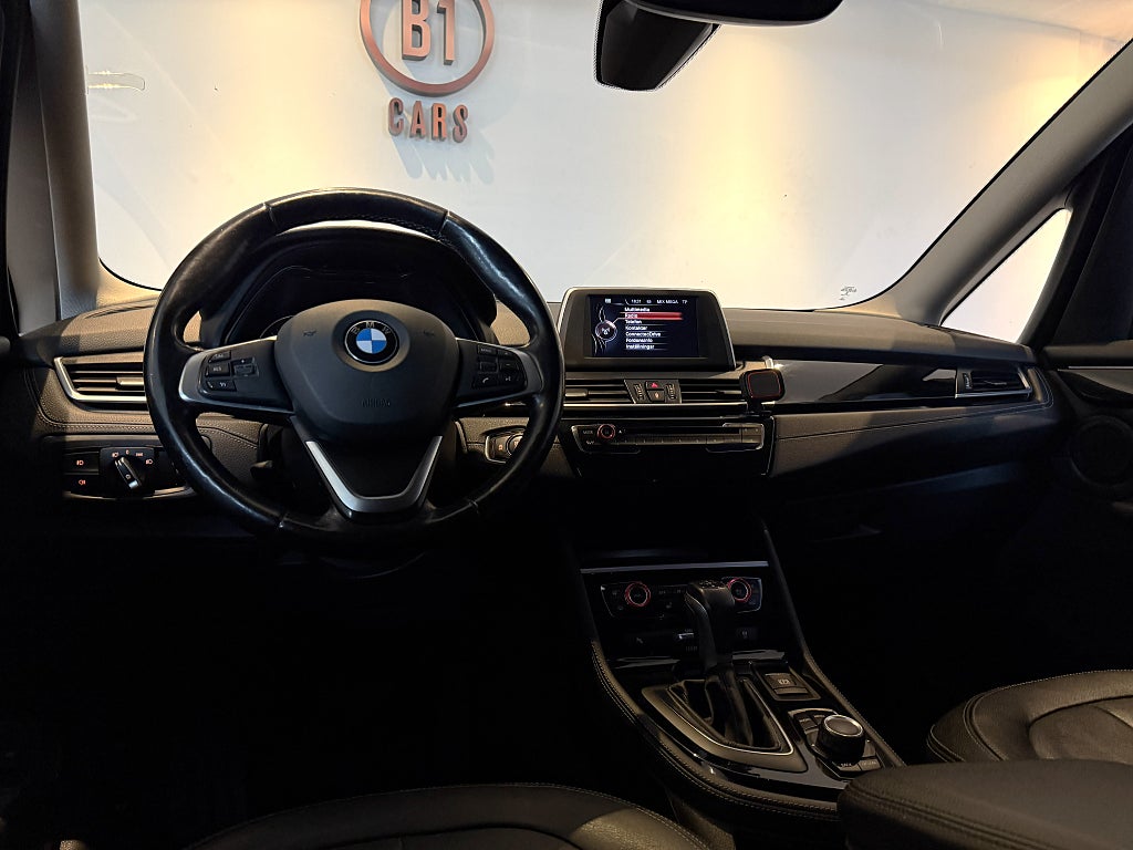 BMW 218 d GRAND TOURER 7-SITS LUXURY LINE DRAG B-KAM HELSKINN