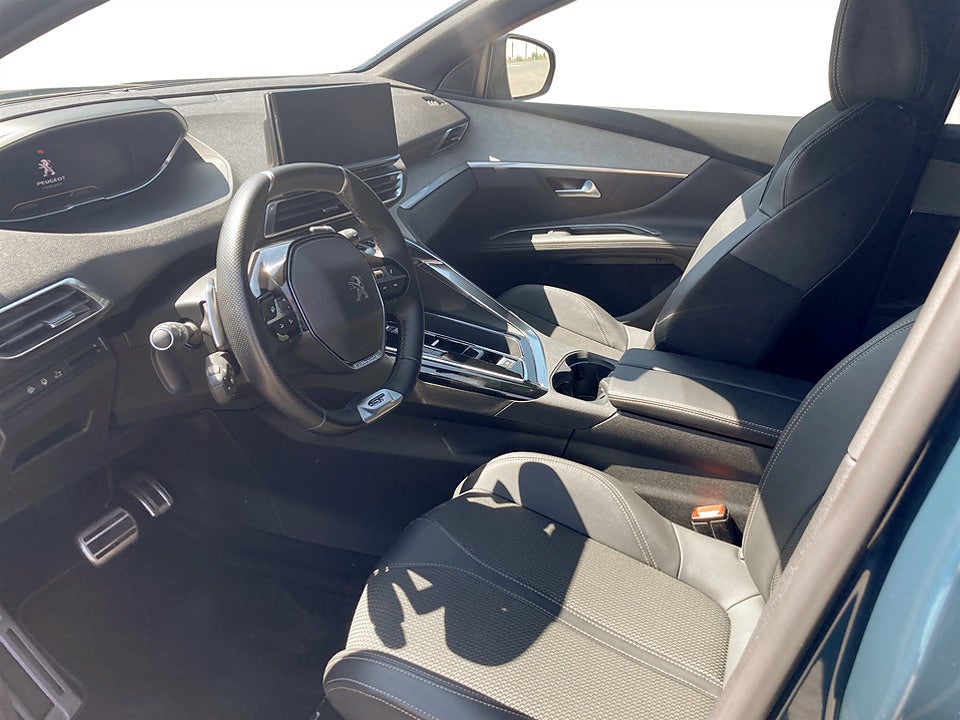 Bild på Peugeot 3008 GT 1.2 PT 130hk Aut B-KAMERA CARPLAY