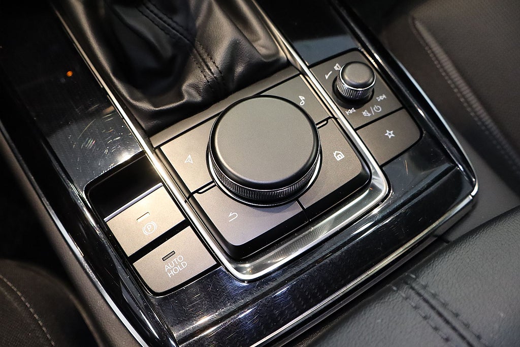 Bild på Mazda CX-30 Sky 2.0 SKYACTIV-X M 150hk - B-KAMERA, CARPLAY