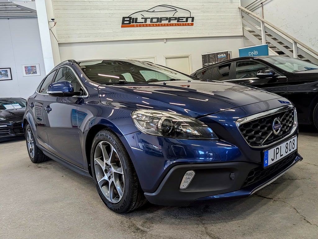 Volvo V40 Cross Country D2 Ocean Race D-Värm / MoK / Skinn / Navi