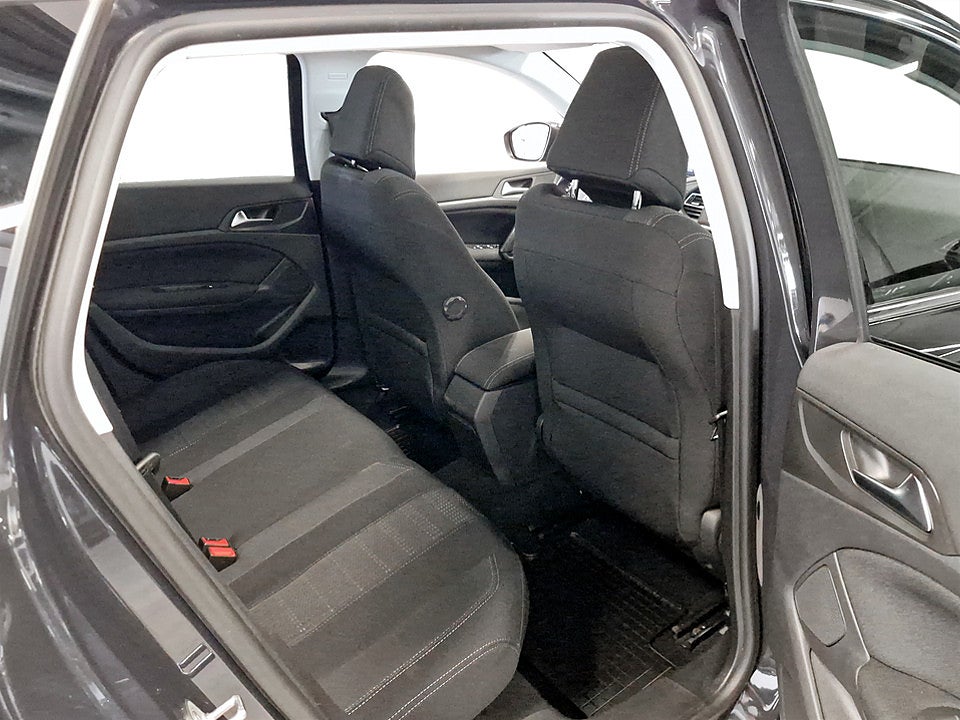 Bild på Peugeot 308 sw SW Allure 1.2 PT 130hk PANORAMA