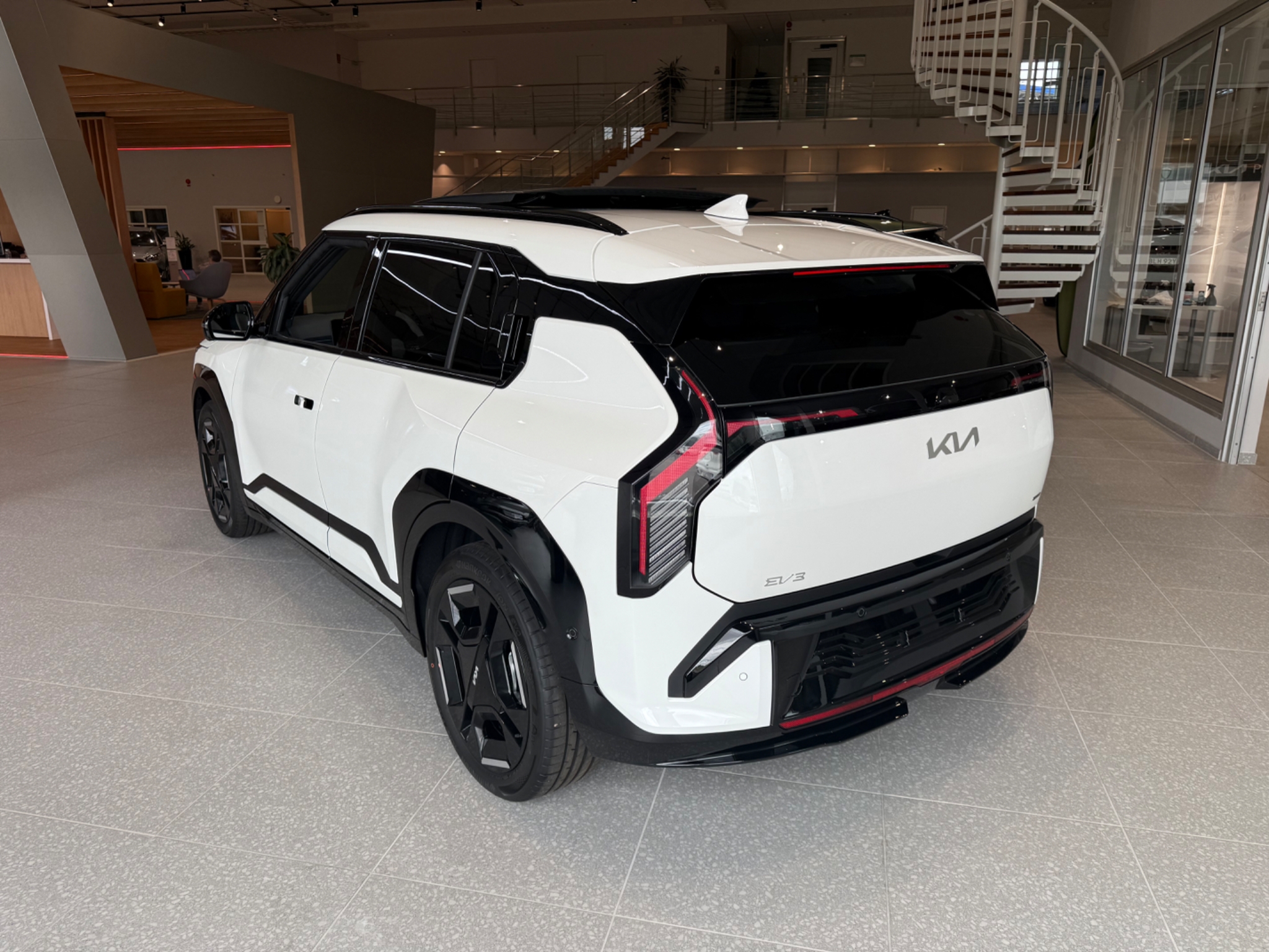 Kia EV3 GT-Line Long Range 2026, bild 2/43