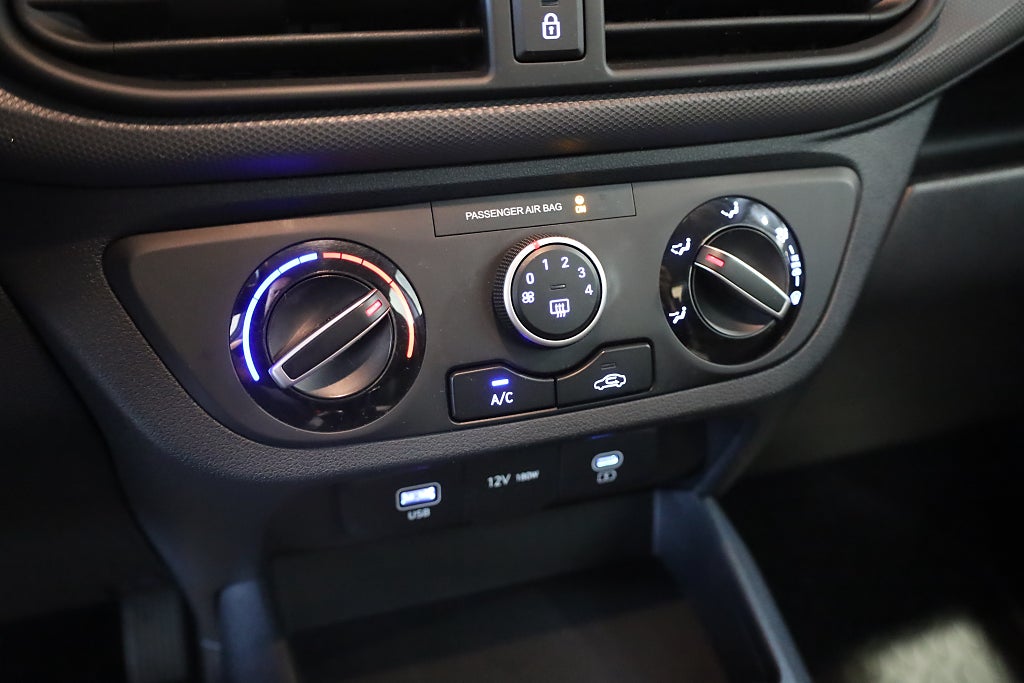 Hyundai i10 1.0 blue AUT Essential Rattvärme CarPlay Leasbar 2024