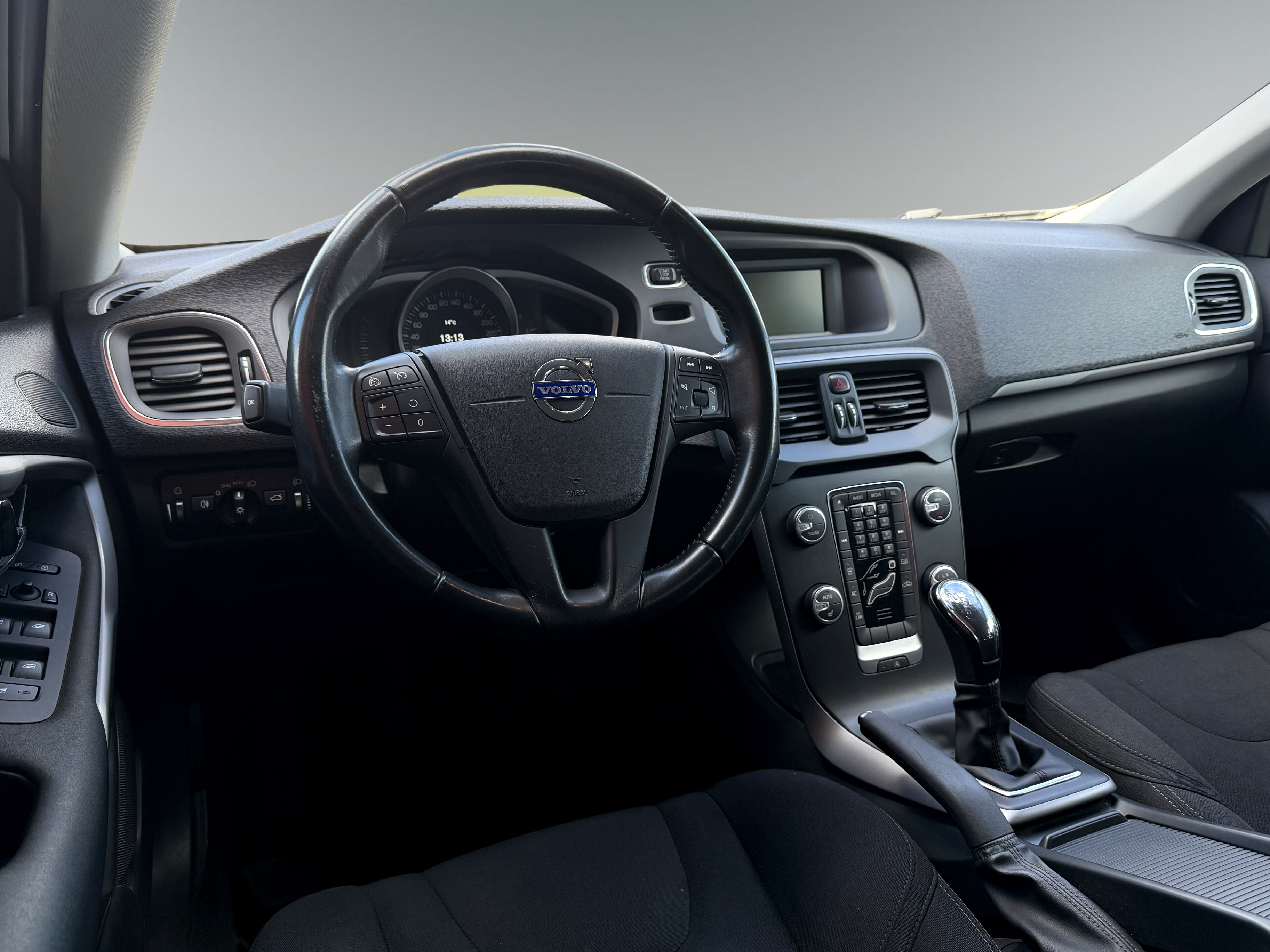 Volvo V40 D2 Manuell 2015, bild 6/39