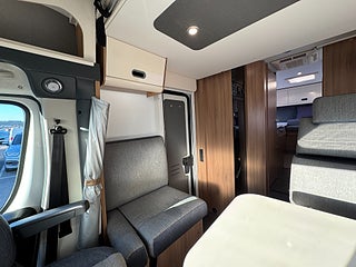 Husbil-halvintegrerad Sun Living S75 SL AUT 4 av 22