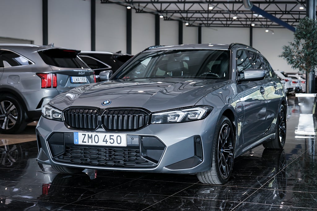 BMW 330e xDrive Touring Steptronic M Sport | LED | Widescreen |