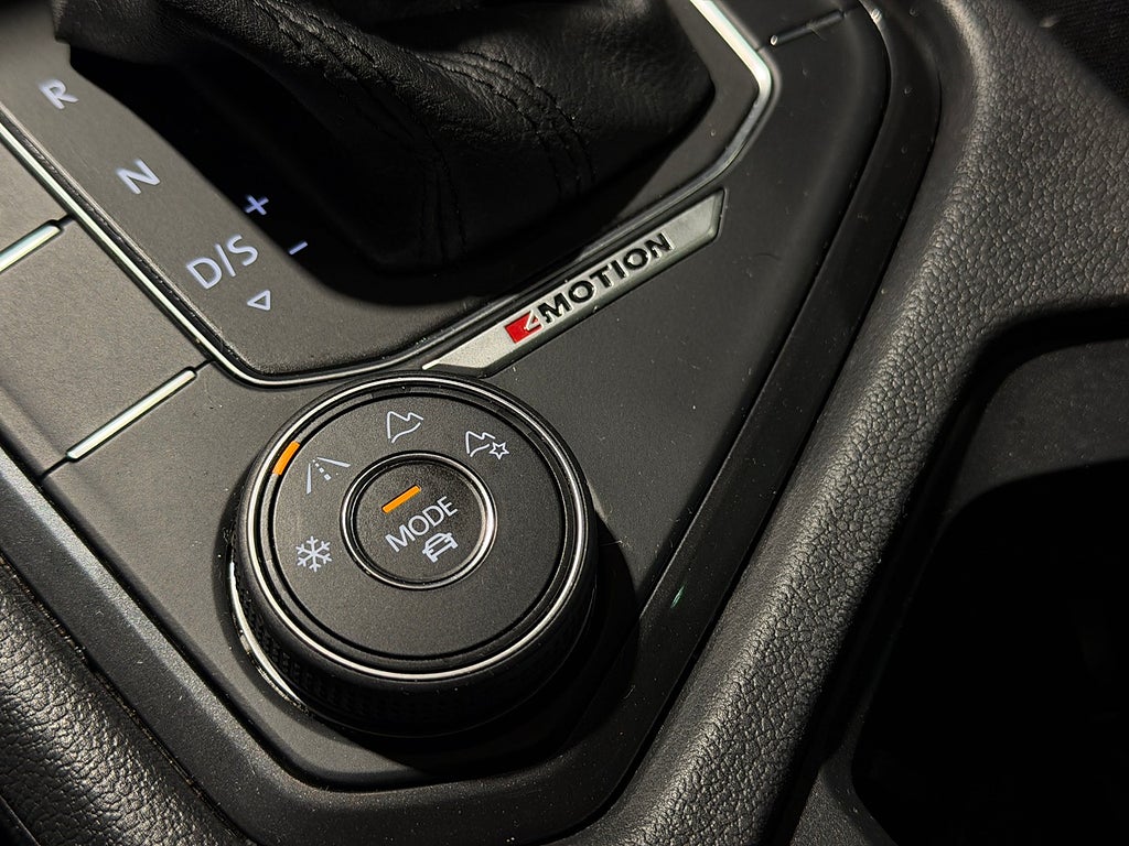 Volkswagen Tiguan TSI 150hk DSG 4M R-Line | Drag | Värmare | Kamera | 2018