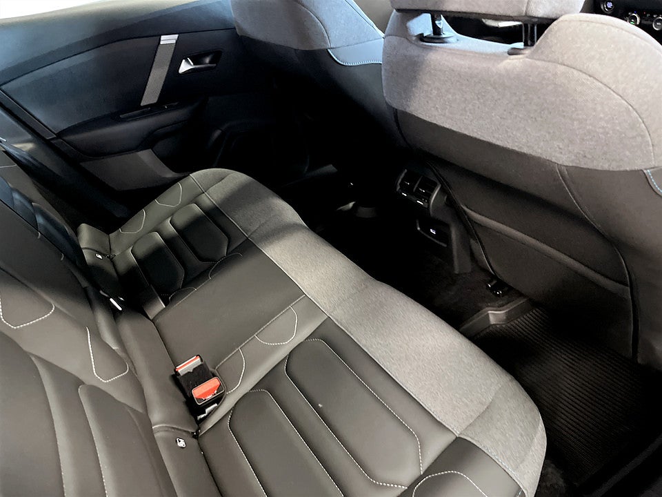 Bild på Citroën C4 Shine PT 130hk Aut B-KAMERA NAVI RATTVÄRME