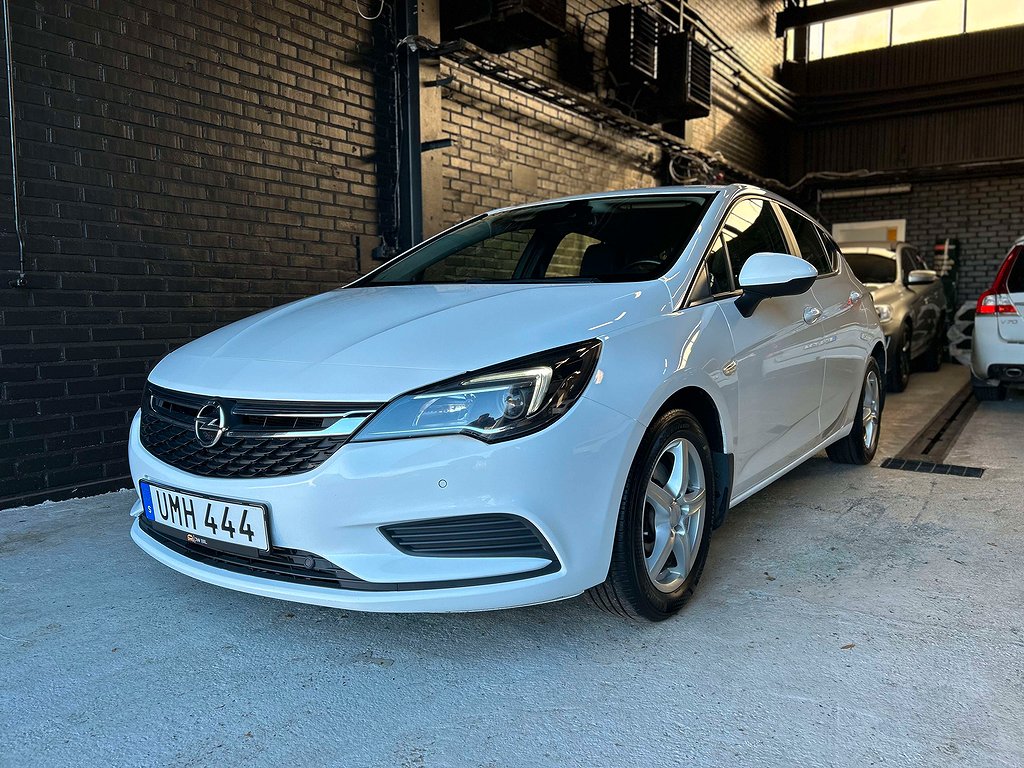 Opel Astra 1.6 CDTI M-Värm Rattvärme CarPlay 0.33L/mil PDC 