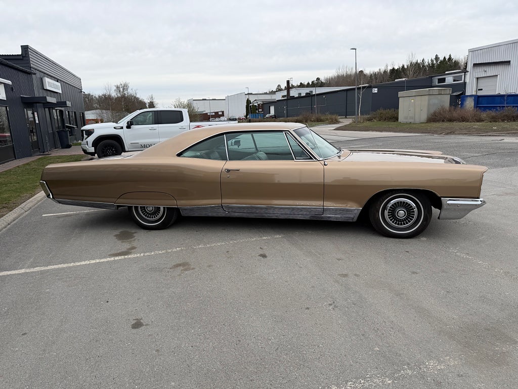 Pontiac Bonneville 2-dörrars Hardtop 6.4 V8