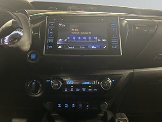 Toyota Hilux Dubbelhytt 2.4 AWD MOMS/Kamera/Drag/D&M-värmare/LEDramp