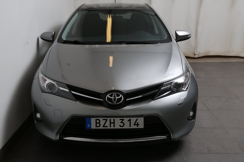 Toyota Auris 1,6 132hk Multidrive S Automat 5D Kamera Panorama 2014