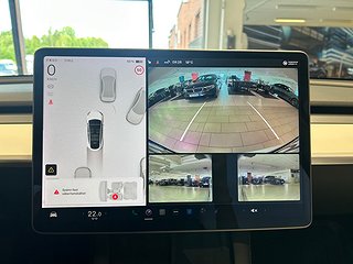 Tesla Model Y Long Range AWD 514hk/MOMS/Pano/Navi/M-värmare