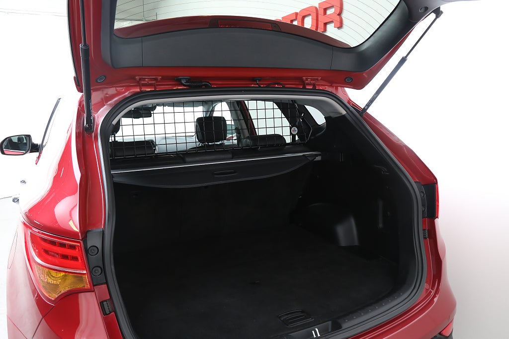 Hyundai Santa Fe 2,2 CRDi 197hk Premium AWD Aut Navi Skinn Motorv Drag 2015
