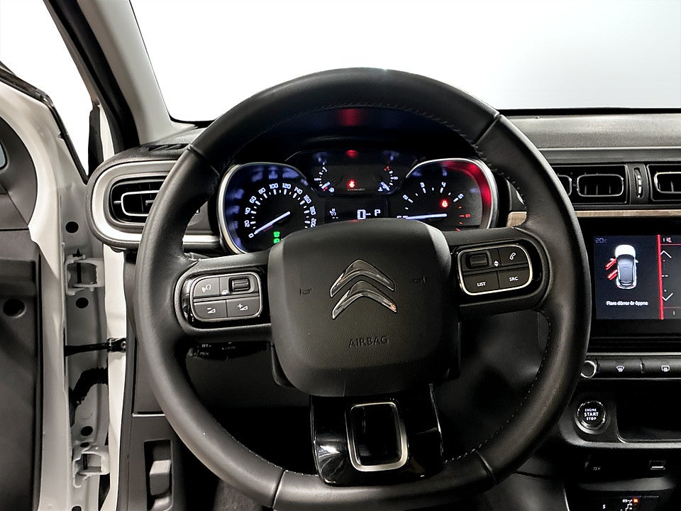 Bild på Citroën C3 Shine 1.2 PT 110hk Aut P-SENSORER CARPLAY