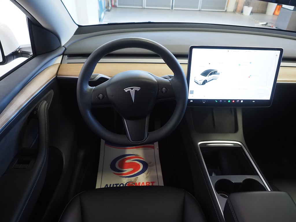 Tesla Model Y Long Range AWD 514hk Moms 20" Induction Pano 2021