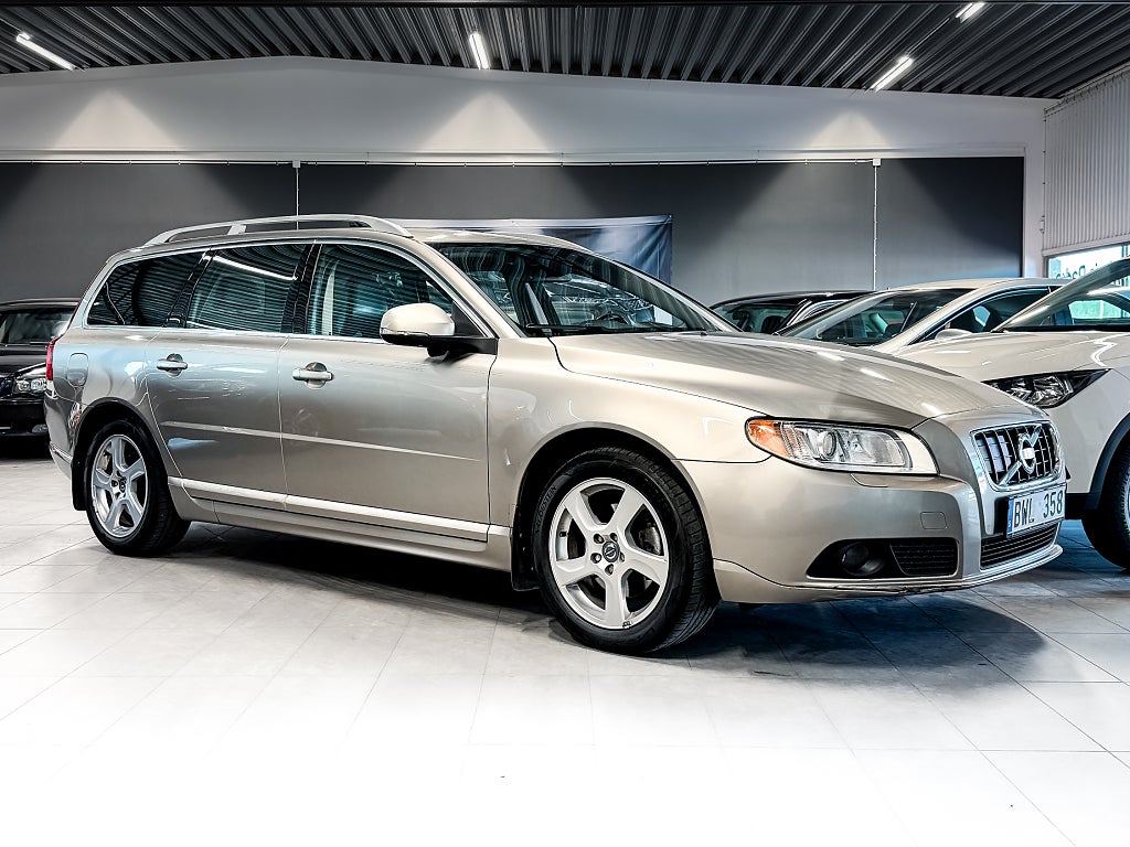 Volvo V70 T4 Summum Skinn Adaptiv Drag Lane-Assist BLIS 2 Brukare