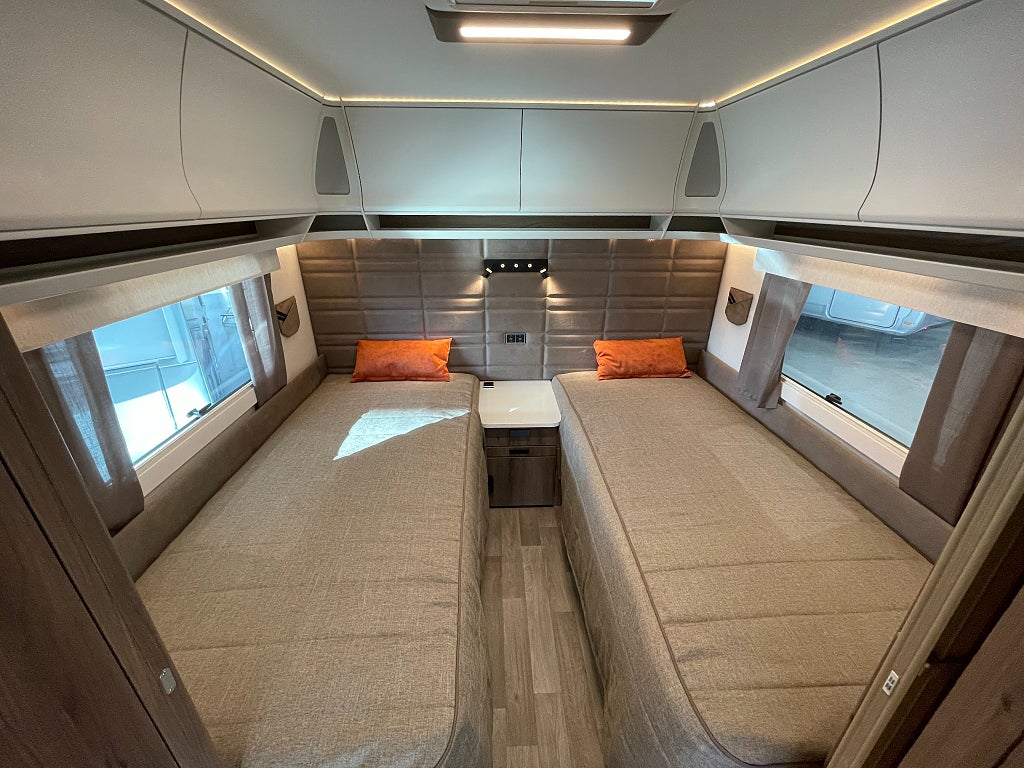 Kabe Ametist 560 XL KS /ALDE/Ugn/Micro/4 bäddar/2995kr/mån - Kabe