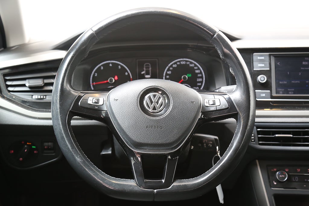 Volkswagen Polo 1,0 TSI 95hk DSG P-sensorer Motorv Dragkrok 2018